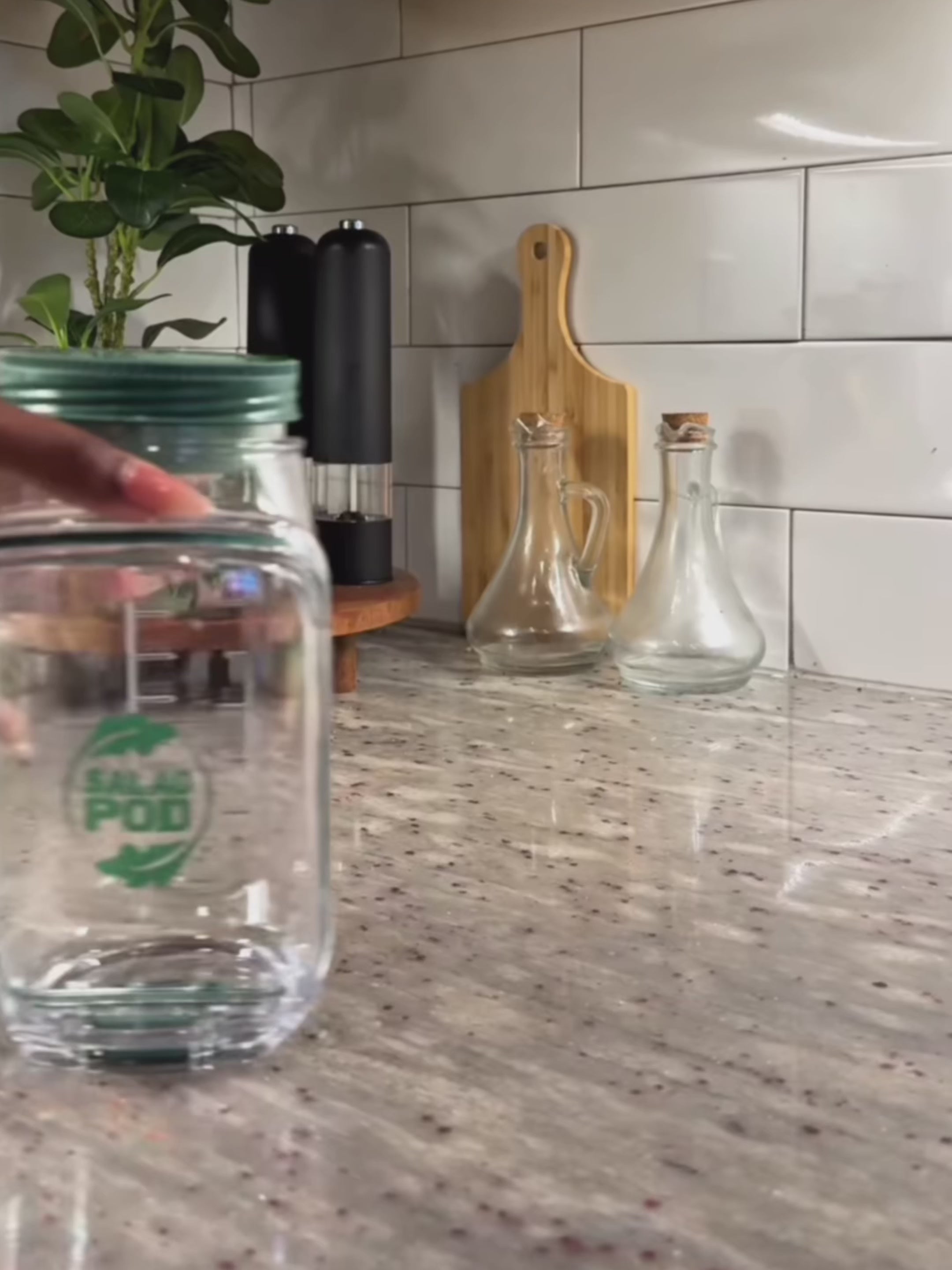 Salad Pod™ – Frischer Salat überall